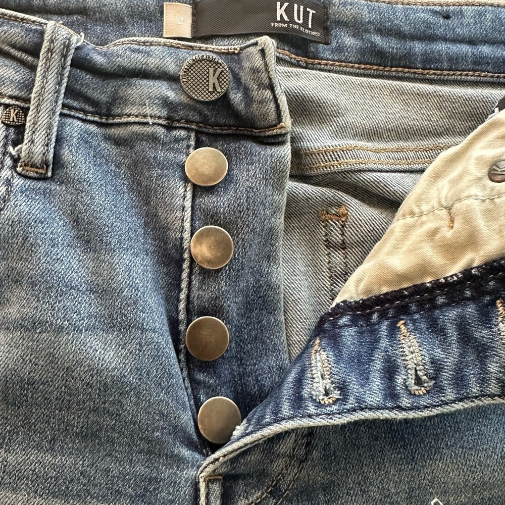 Kut from the Kloth Medium Blue Denim Distressed Button Fly Jeans Size 2 - Picture 3 of 11